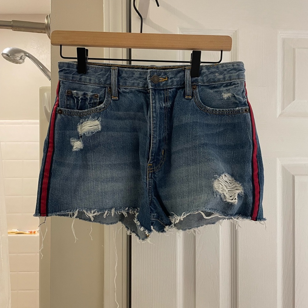 Abercrombie &Fitch Zoe Denim Distressed Women's Shorts with Red Stripe size 6/28 - Picture 1 of 3